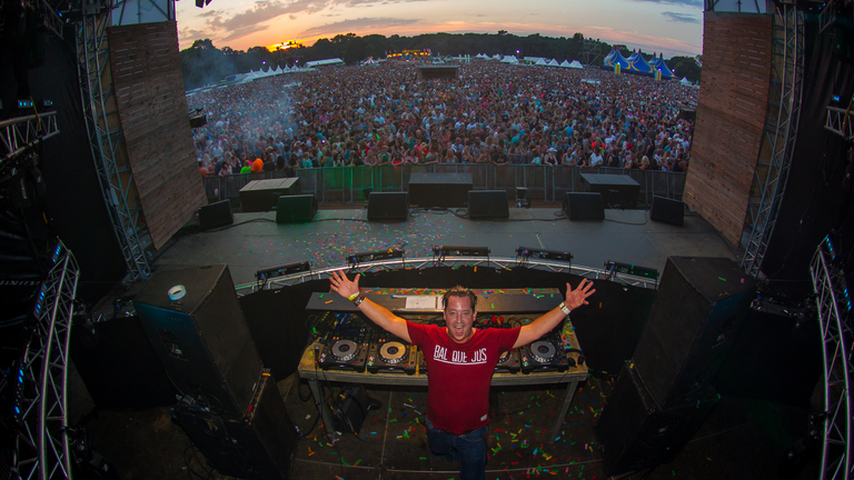 90's DJ On Tour 